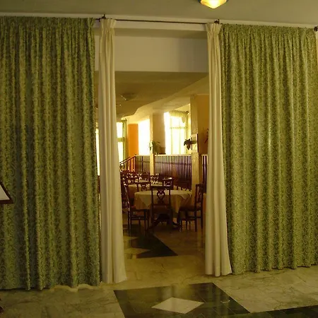 Italy 4*