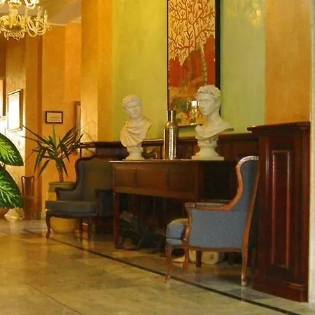 Italy Отель 4*