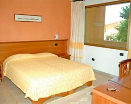 Отель Italy 4*